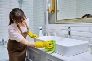 professional cleaner deep cleaning Maryland bathroom and kitchen
